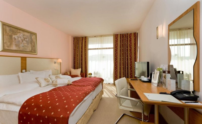 Apollo Spa Resort Aranyhomok