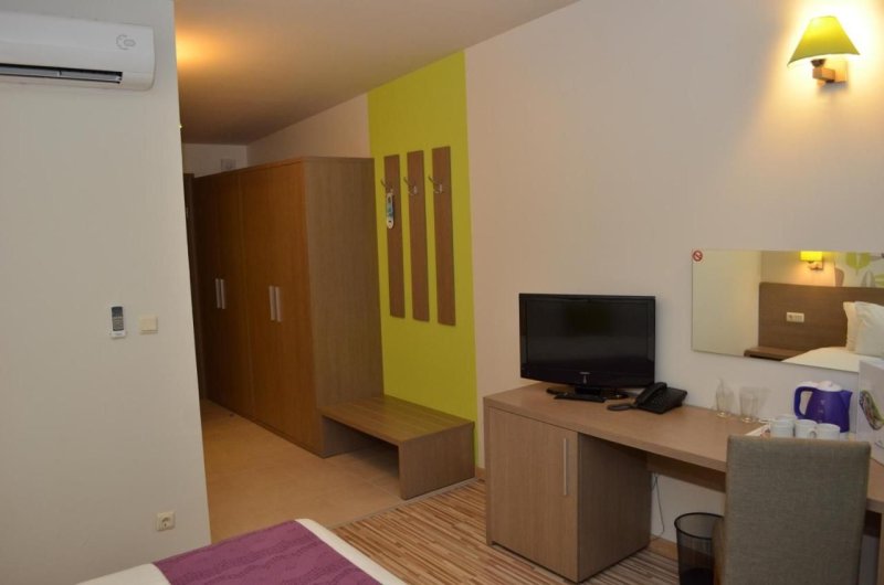 Napospart utazás Aqua Nevis Hotel and Aqua Park - All Inclusive