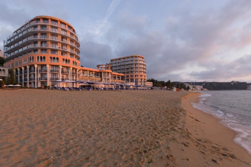 Sveti Konstantin Elena utazás Azalia