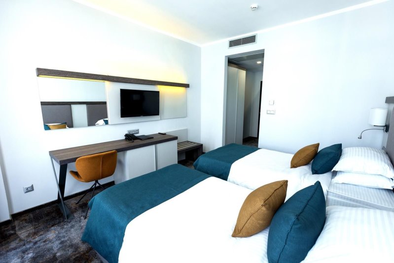 Best Western Plus Premium Inn Napospart