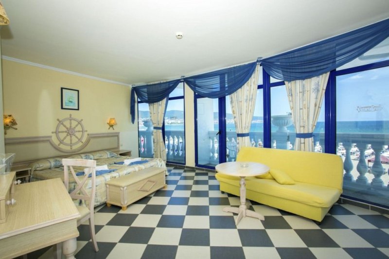 Napospart utazás Chaika Beach Resort