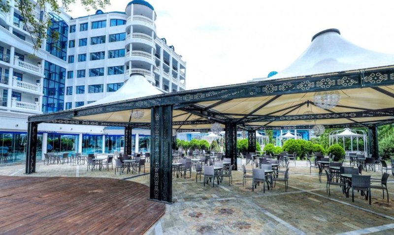 Napospart utazás Chaika Beach Resort