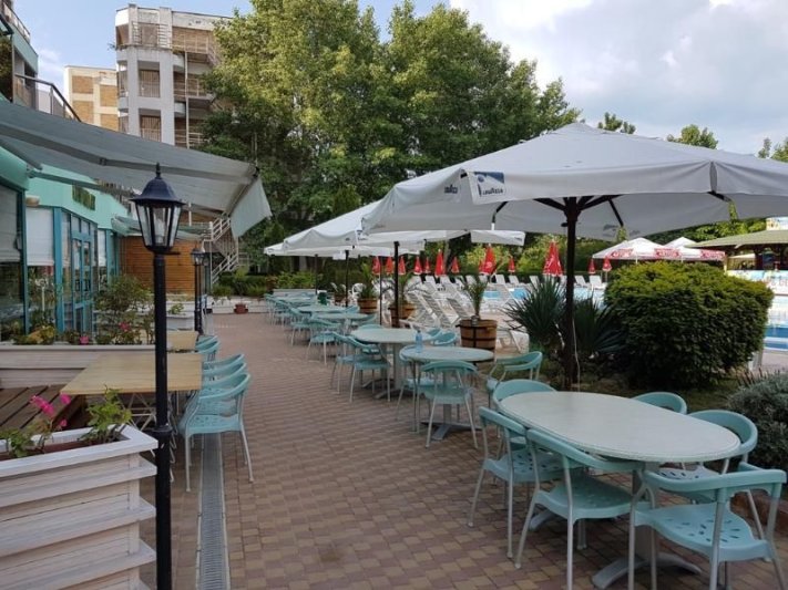 Napospart utazás Delfin Hotel