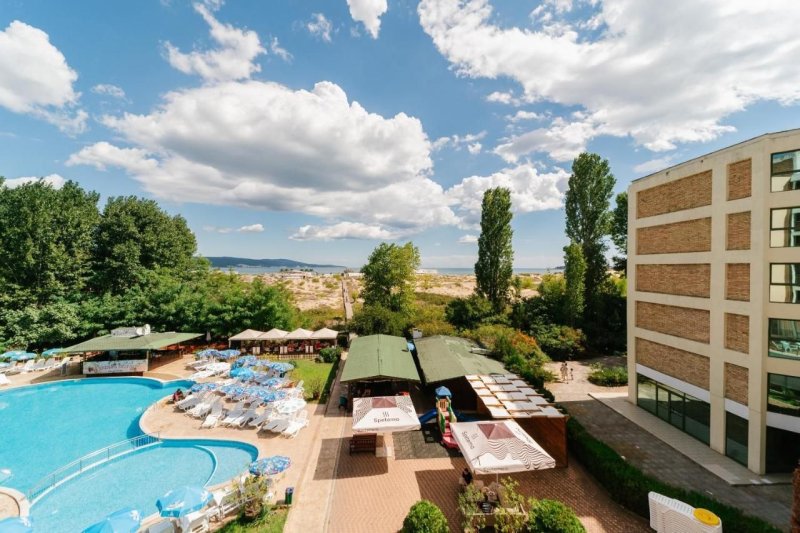 Napospart utazás Delfin Hotel