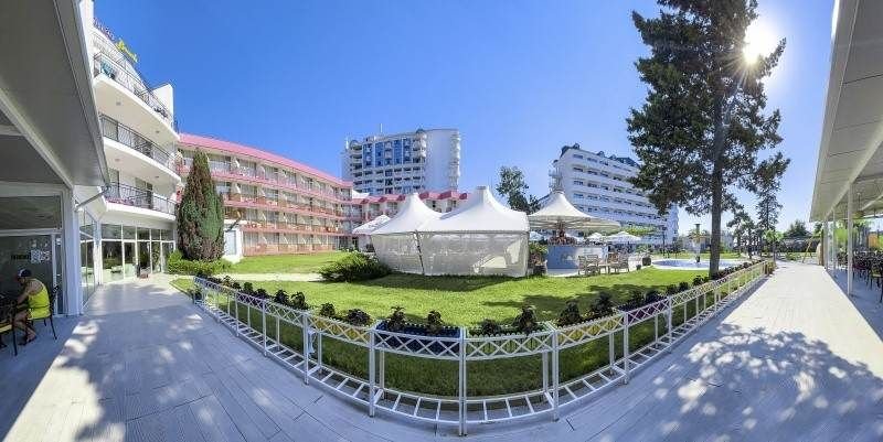 Flamingo Beach Hotel Napospart