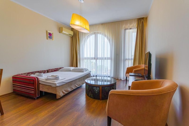 Aranyhomok utazás Golden Line Aparthotel