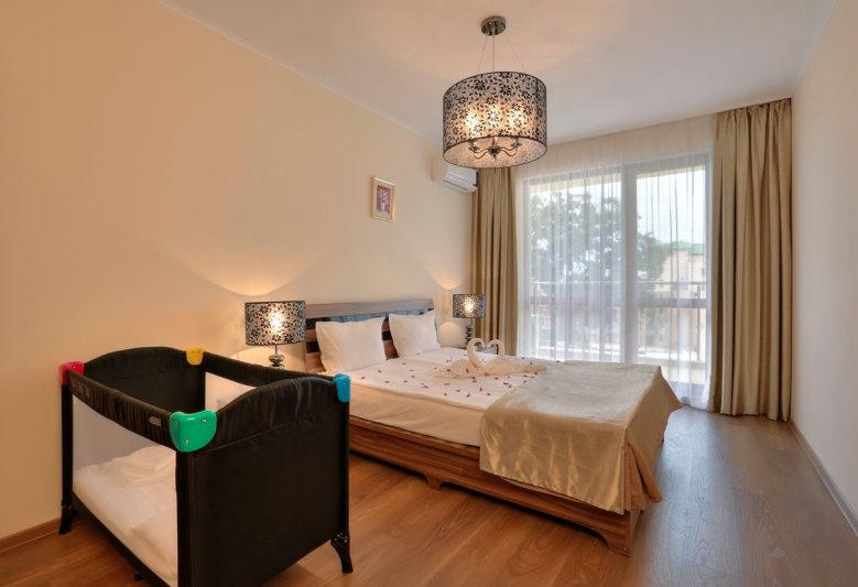 Aranyhomok utazás Golden Line Aparthotel