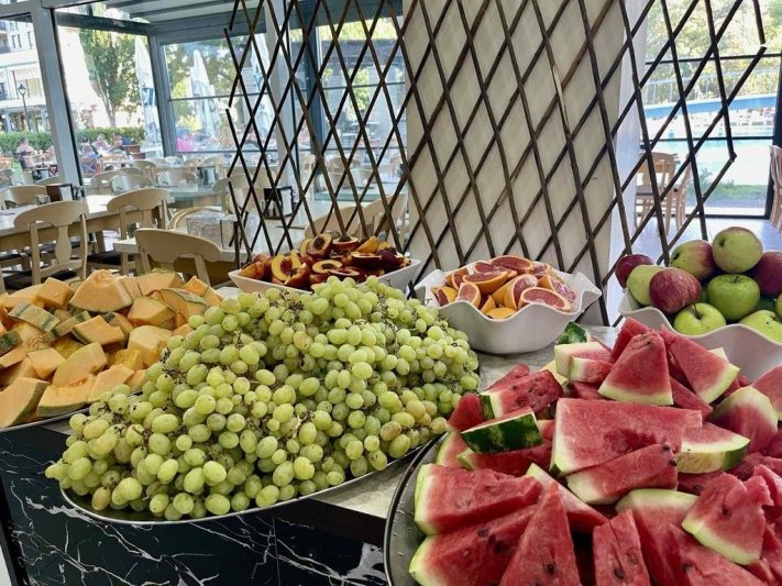 Napospart utazás Grand Hotel Nirvana