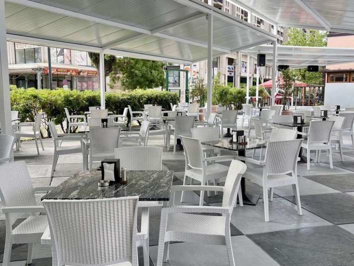 Napospart utazás Grand Hotel Nirvana