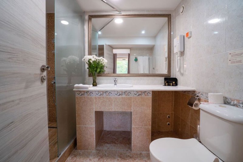 Aranyhomok utazás Havana Casino Hotel & Spa