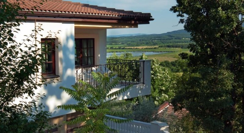 Holiday Village komplexum Duni