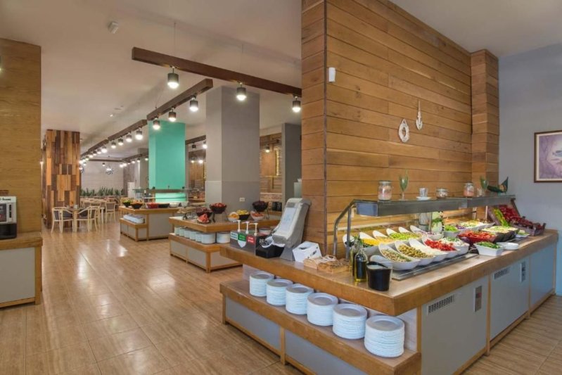 Napospart utazás Hotel Alba