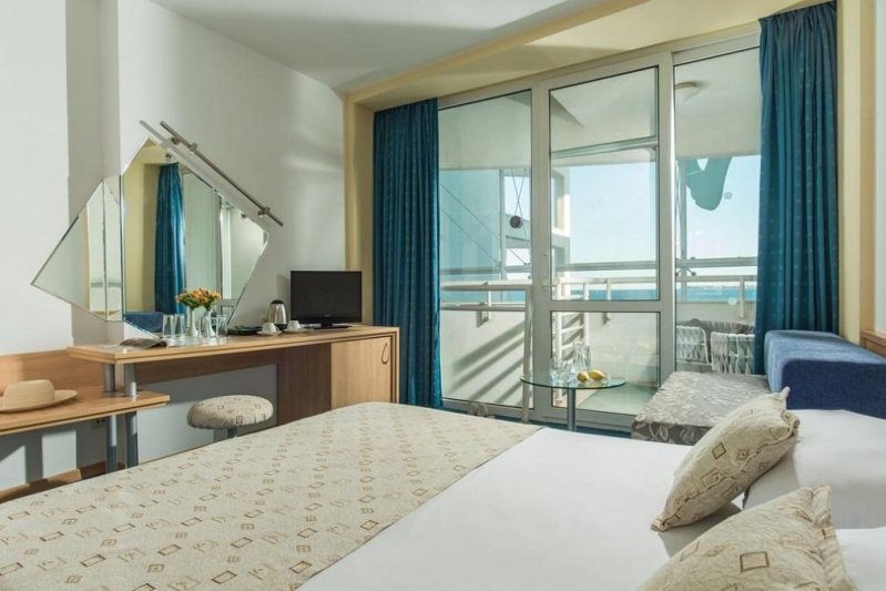 Hotel Effect Grand Victoria Napospart