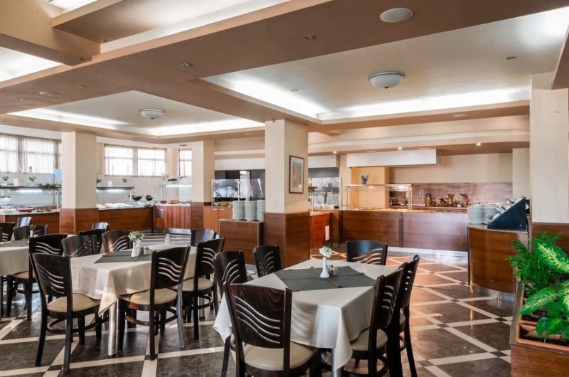 Aranyhomok utazás Hotel Elpida Beach