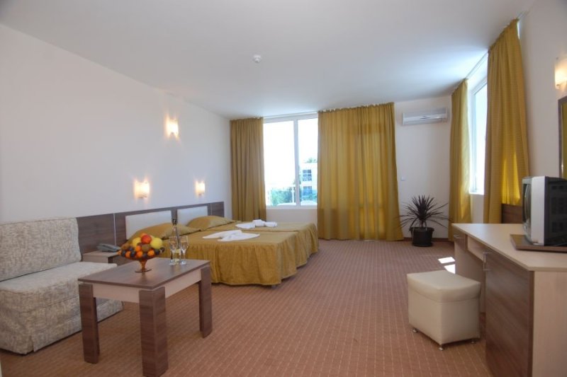 Napospart utazás Hotel Esperanto