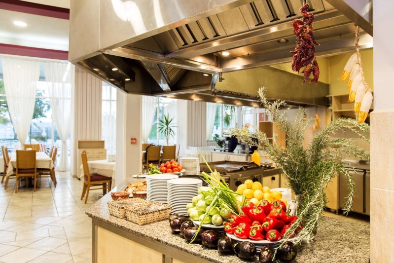 Neszebar utazás Hotel Festa Panorama