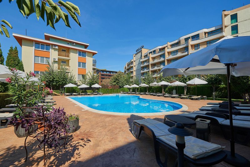 Napospart utazás Hotel Forum