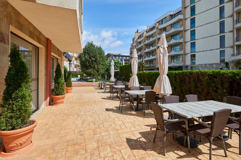 Napospart utazás Hotel Forum