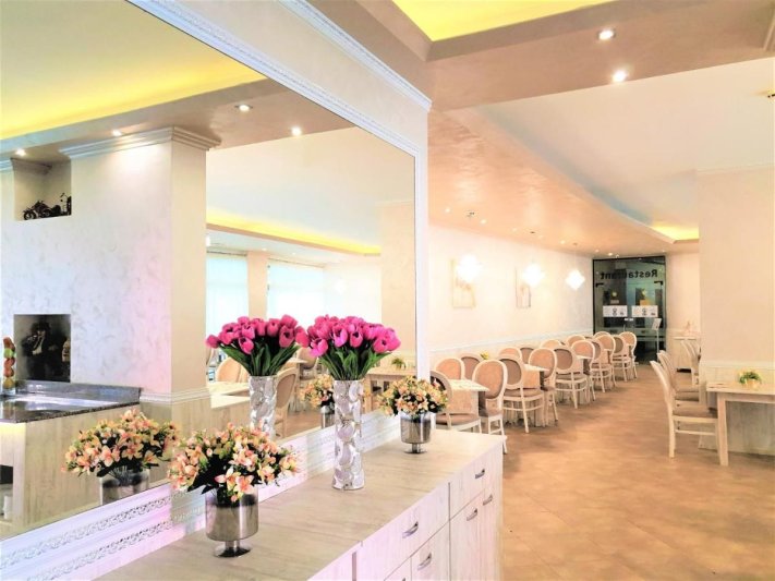 Napospart utazás Hotel Grenada