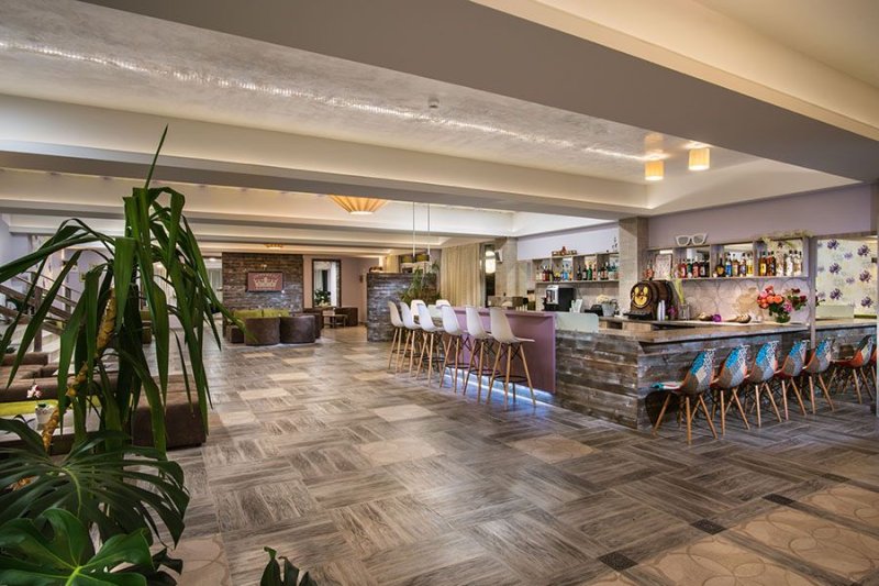 Napospart utazás Hotel HI Imperial Resort