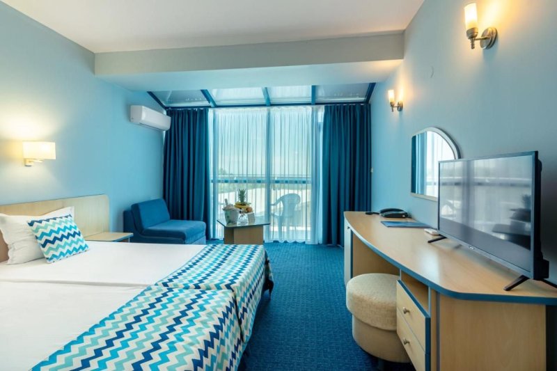 Aranyhomok utazás Hotel Holiday Park