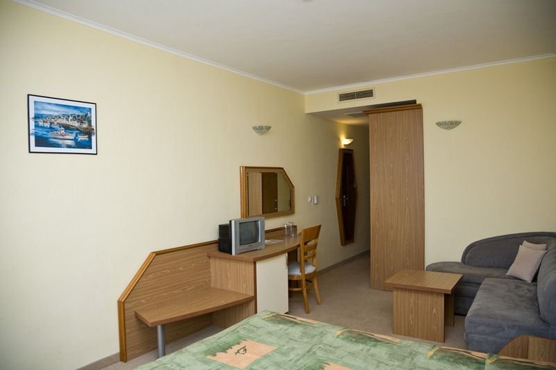 Napospart utazás Hotel Hrizantema