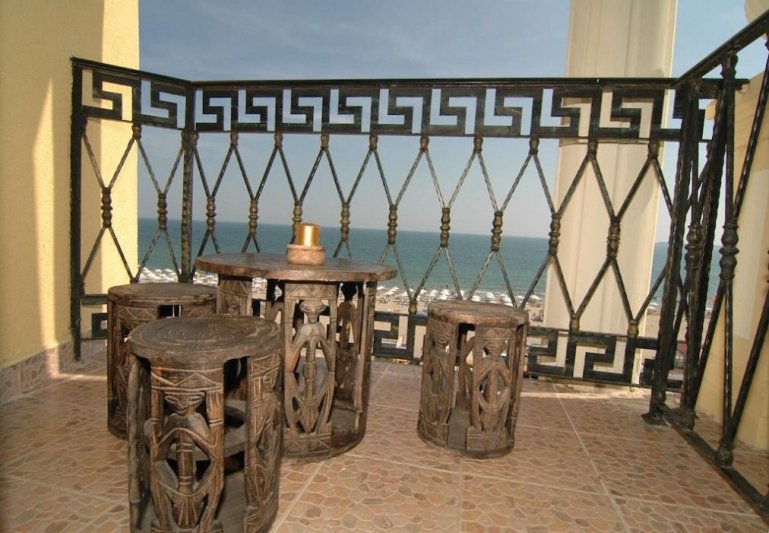 Napospart utazás Hotel Imperial Palace