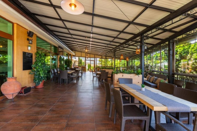 Szveti Vlasz utazás Hotel Julia