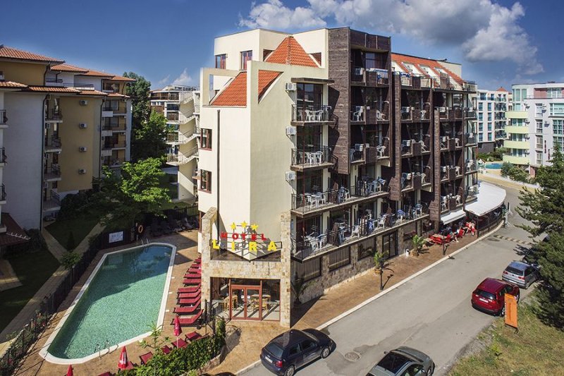 Napospart utazás Hotel Lira