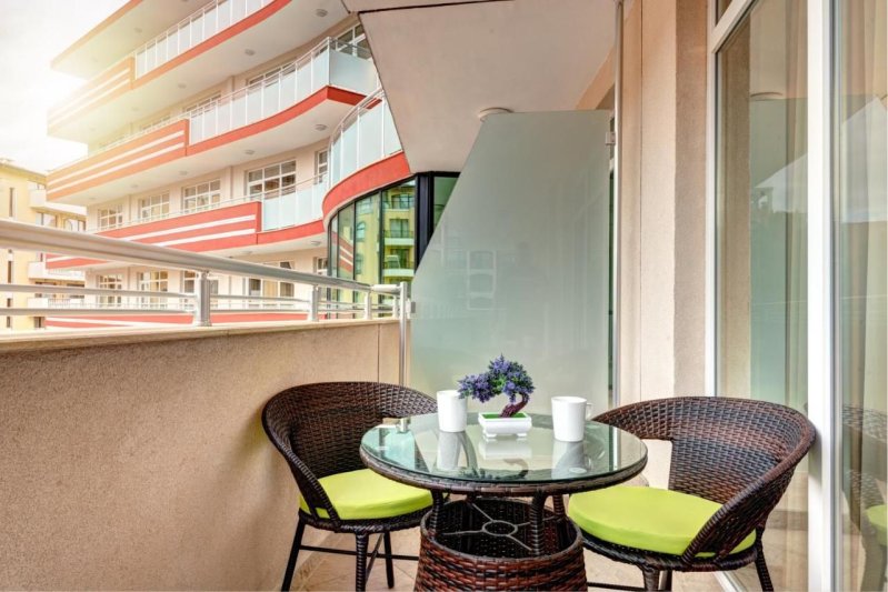 Napospart utazás Hotel Maria Palace