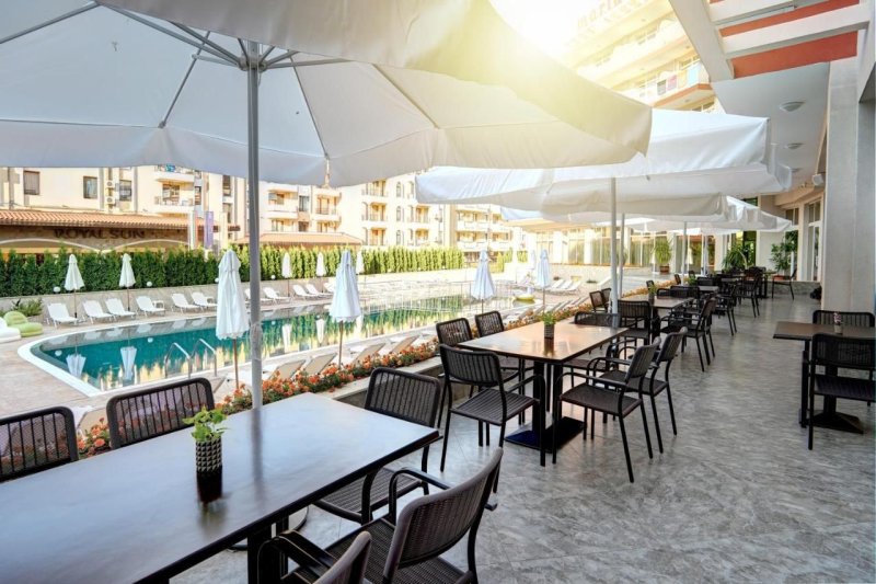 Napospart utazás Hotel Maria Palace