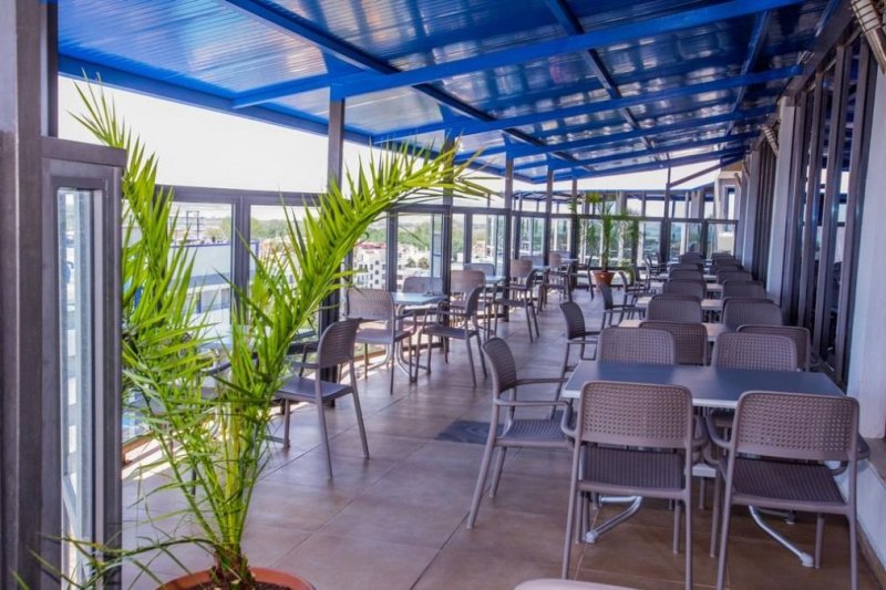 Napospart utazás Hotel Meridian