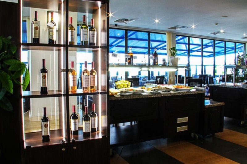 Napospart utazás Hotel Meridian