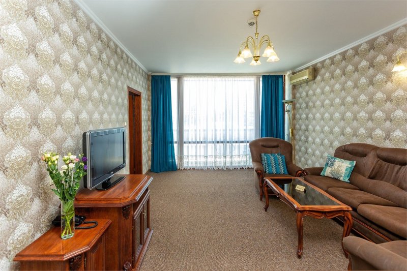 Hotel Merkurij (Mercury) Napospart