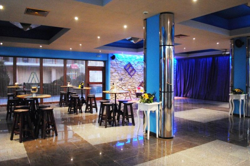 Hotel Merkurij (Mercury) Napospart