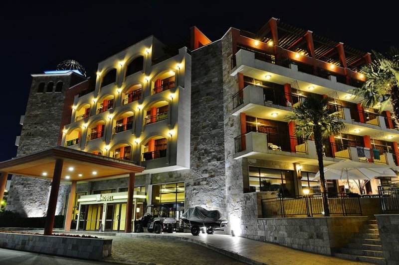 Napospart utazás Hotel Nobel