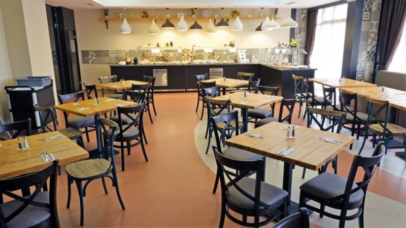 Napospart utazás Hotel Nobel