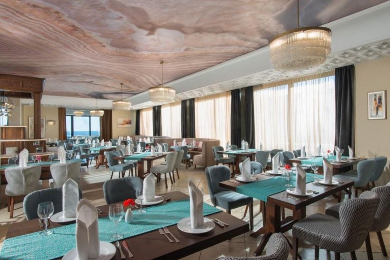 Napospart utazás Hotel Palace