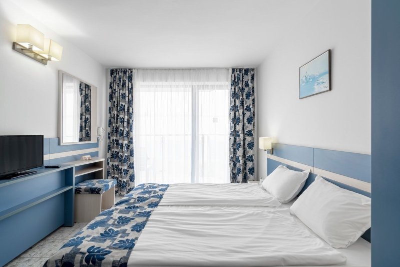 Napospart utazás Hotel Palace