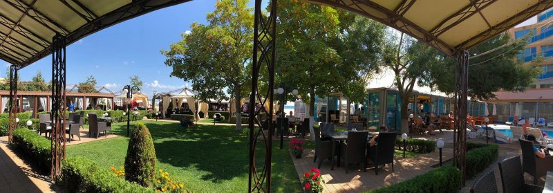 Napospart utazás Hotel Palace