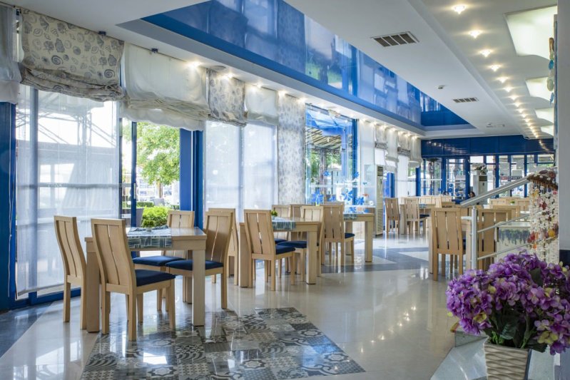 Napospart utazás Hotel Palace