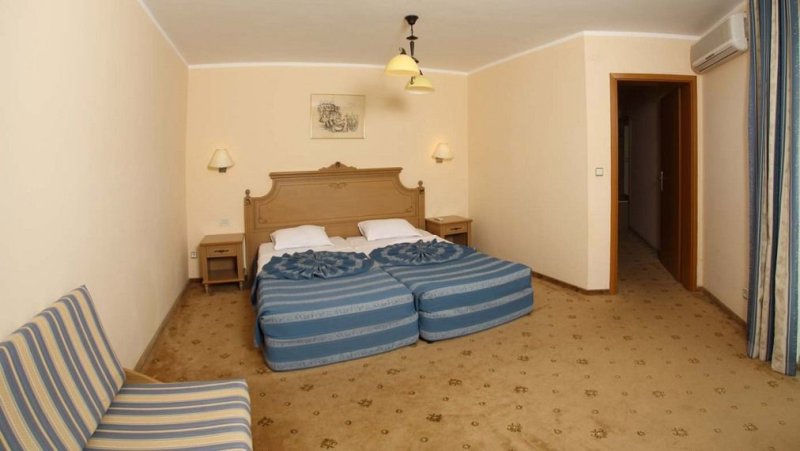 Hotel Pelikan Duni