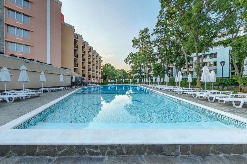 Napospart utazás Hotel Riva