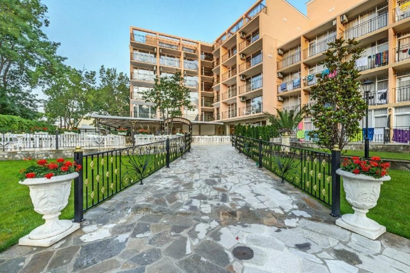 Napospart utazás Hotel Riva