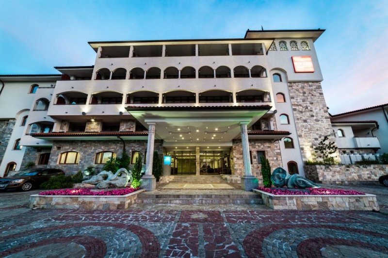 Napospart utazás Hotel Royal Palace Helena Park