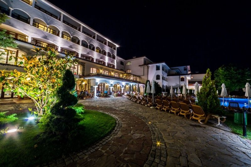 Napospart utazás Hotel Royal Palace Helena Park