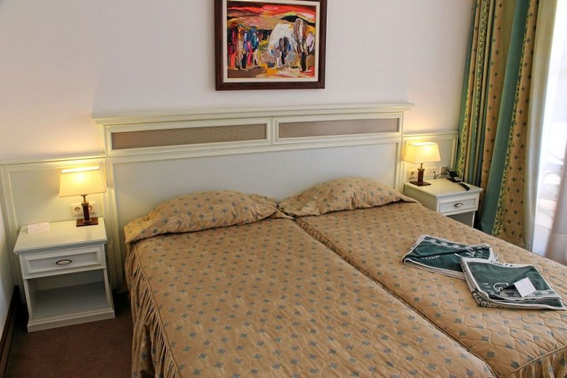 Napospart utazás Hotel Royal Palace Helena Park