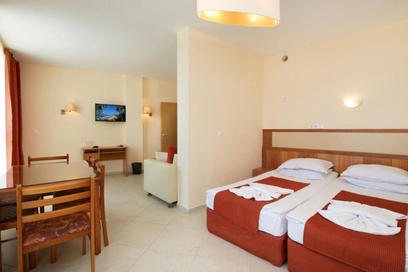 Napospart utazás Hotel Sea Breeze