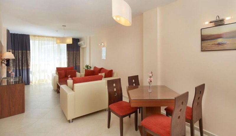 Napospart utazás Hotel Sea Breeze