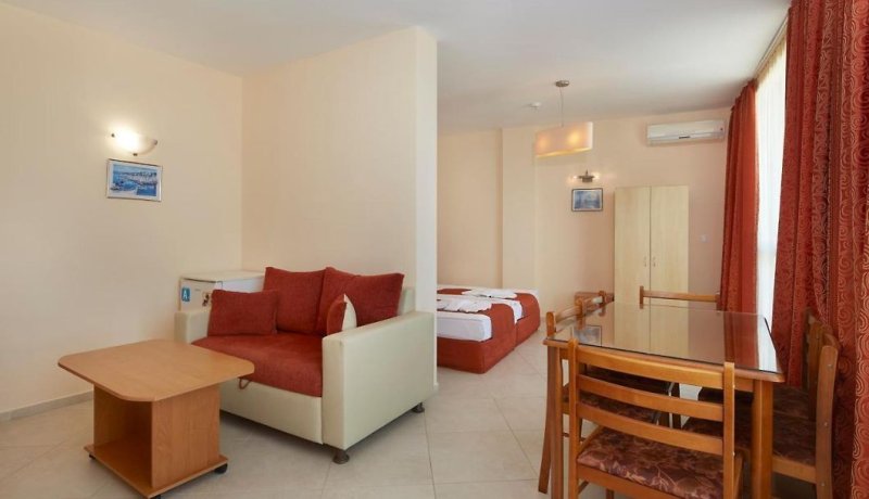 Napospart utazás Hotel Sea Breeze